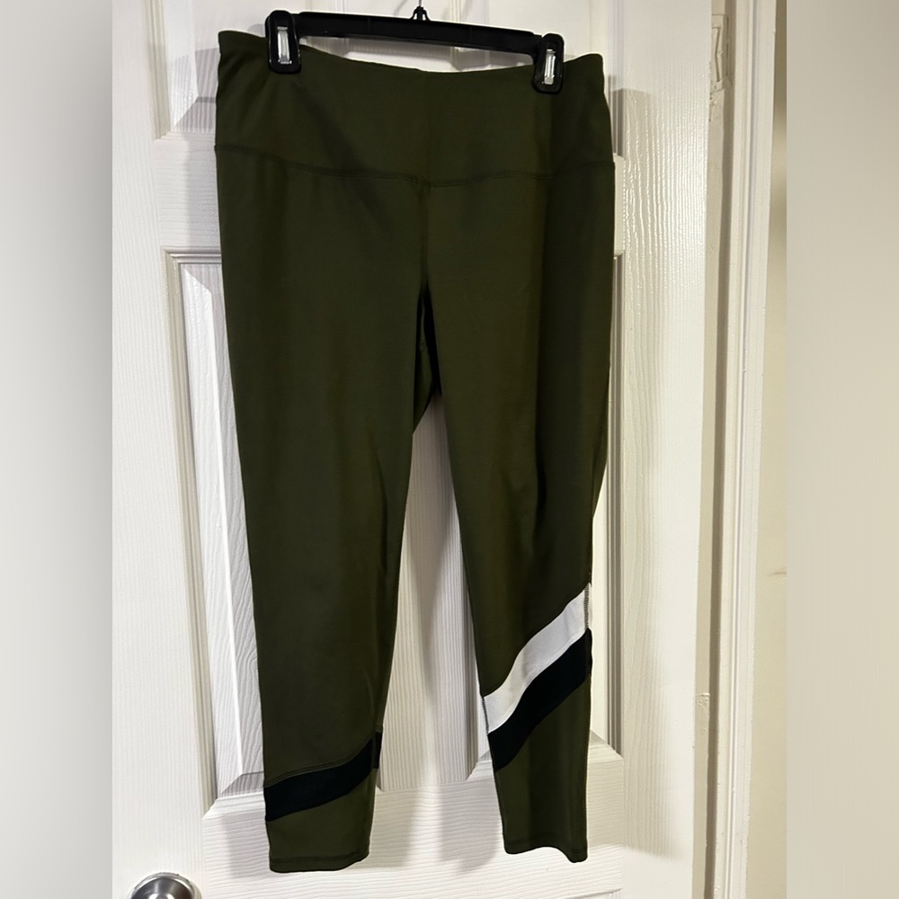 DSG Olive Green Leggings Yoga Activewear Size:L